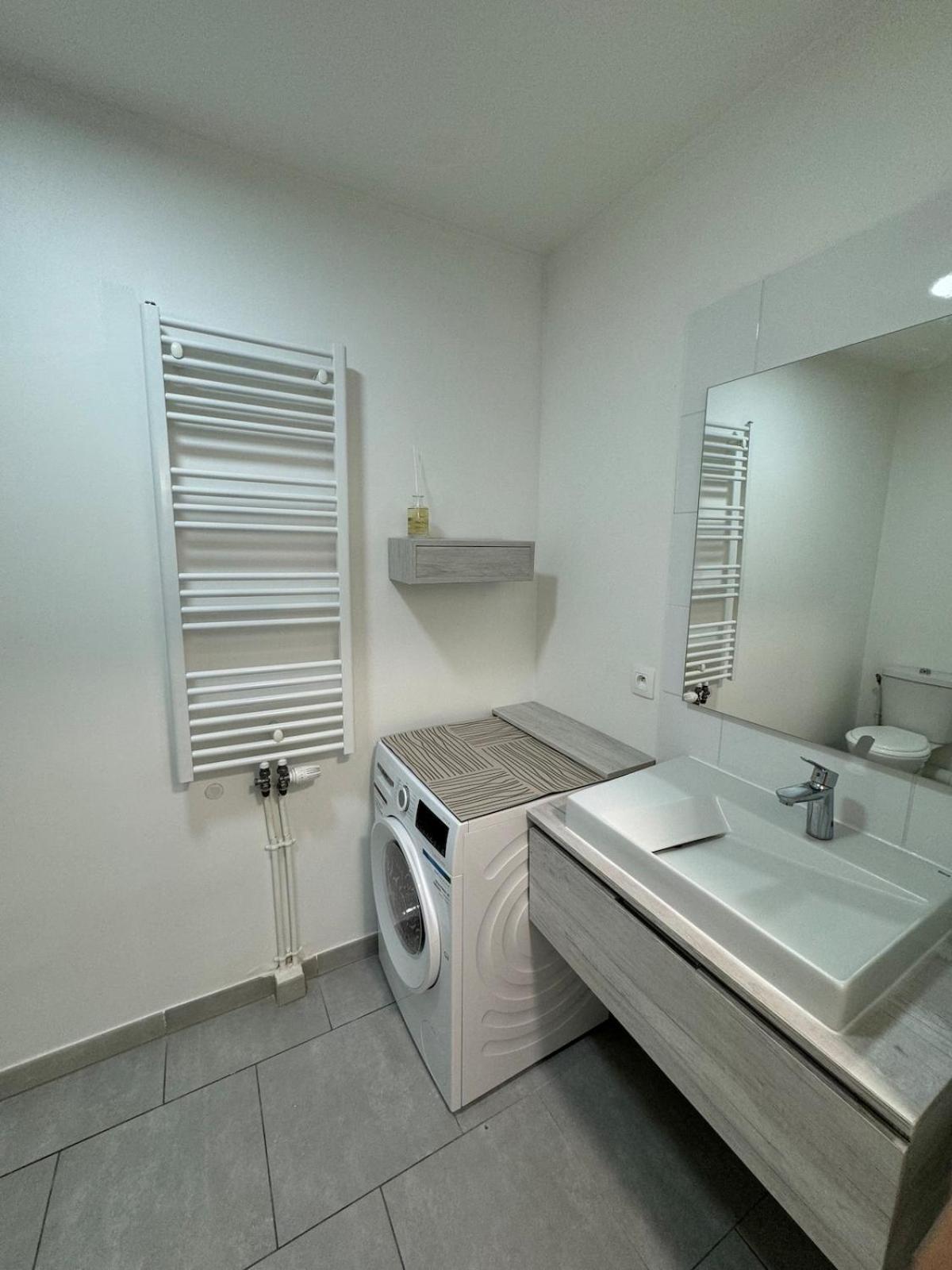 Pura Apartment
